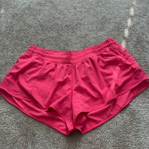 Lululemon hotty hot short 2.5 inch